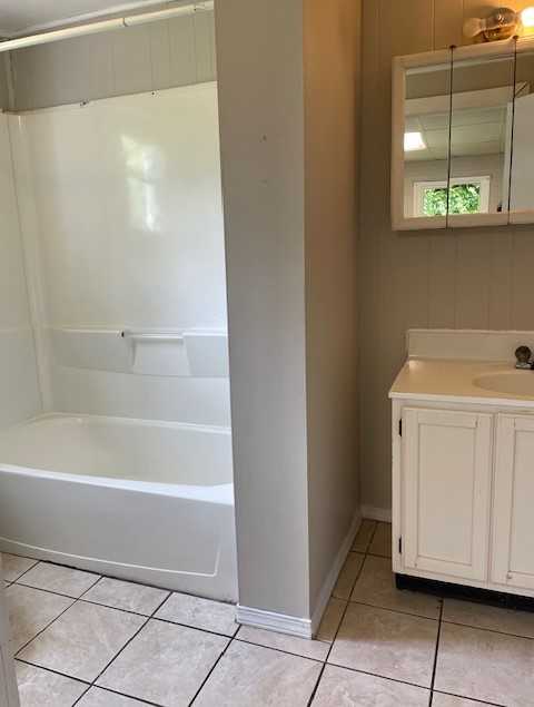 313 W Grand Ave - Photo 2 of 23