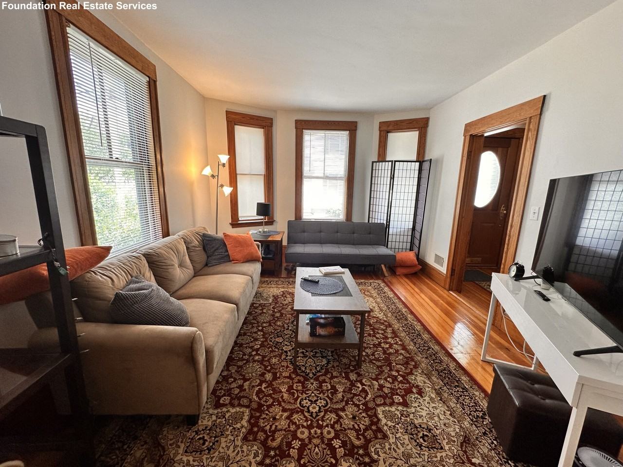 16 Middle St - Photo 2 of 15