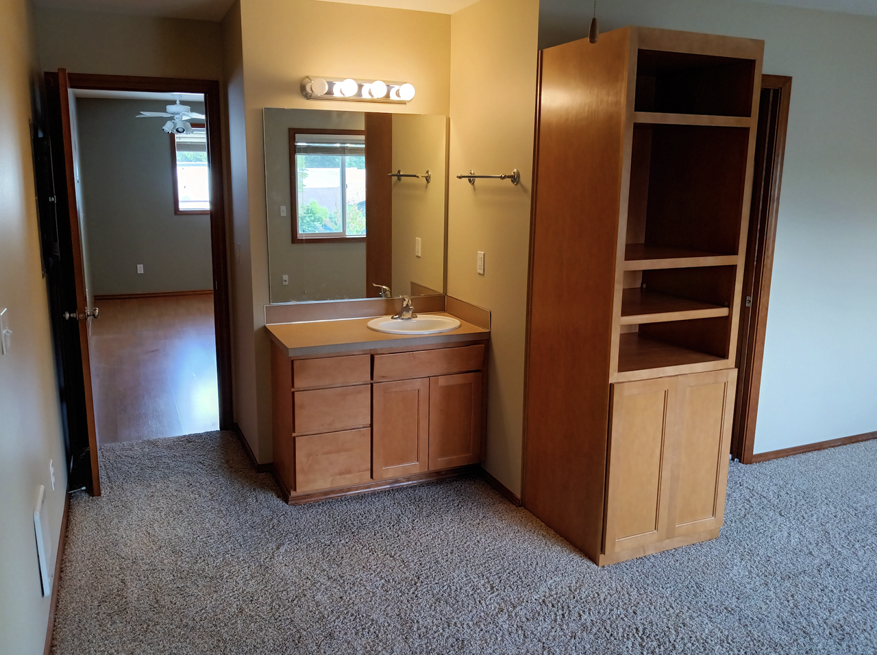 1241 State Ave #201 - Photo 3 of 8
