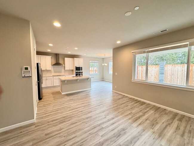 7467 87th Dr Ne #NA - Photo 2 of 19