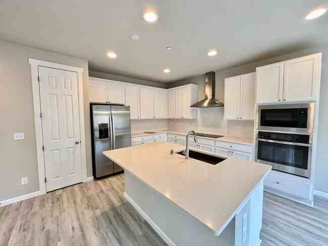 7467 87th Dr Ne #NA - Photo 3 of 19