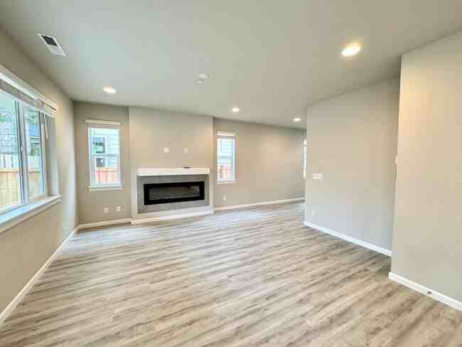 7467 87th Dr Ne #NA - Photo 5 of 19