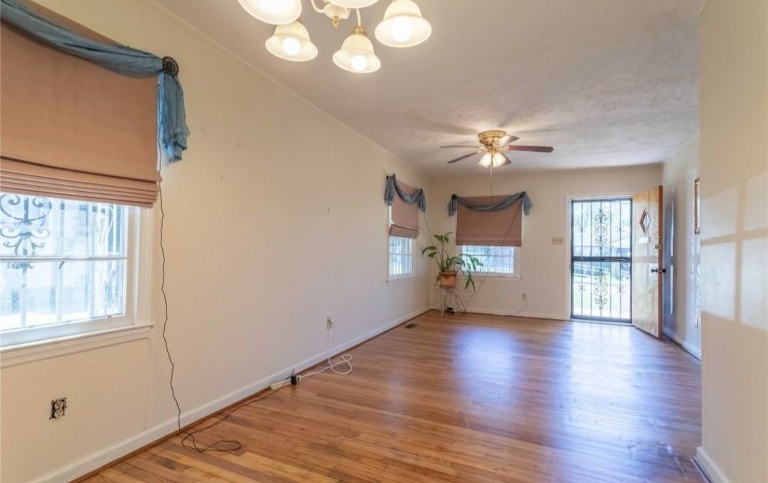 2812 Azalea Ave #NA - Photo 2 of 9
