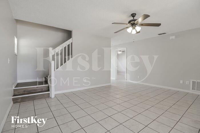 609 Greys Ferry Rd - Photo 3 of 15