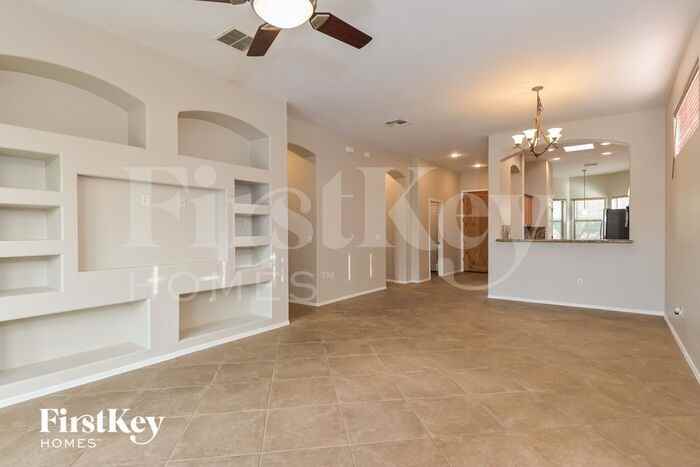 5553 N Silver Stream Way - Photo 2 of 15