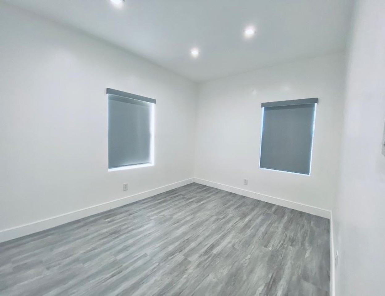 627 Brittania Street Apartments - Photo 6 of 11