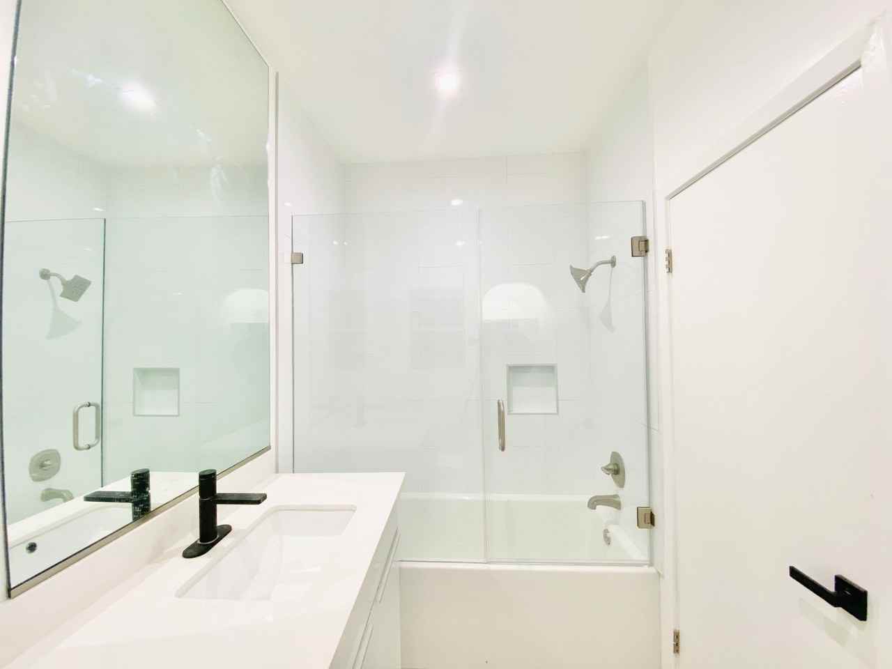 627 Brittania Street Apartments - Photo 7 of 11