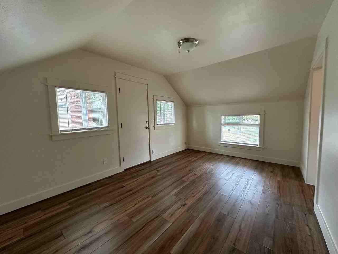 909 917, 913, 909 N Elliott St ##913 - Photo 3 of 9