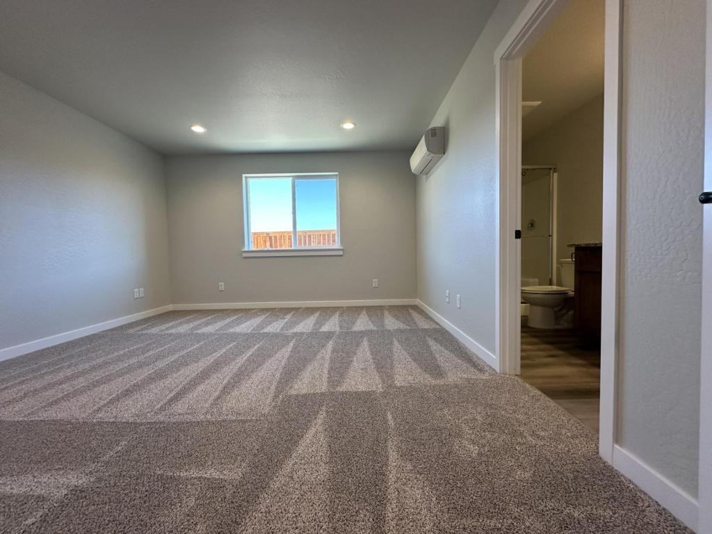 1149 Annalise St - Photo 2 of 25