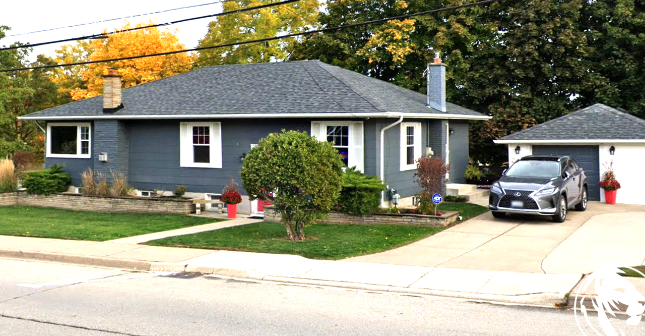 2-15 Elm Street, Grimsby, Ontario L3M 1H1 - Photo 2 of 14