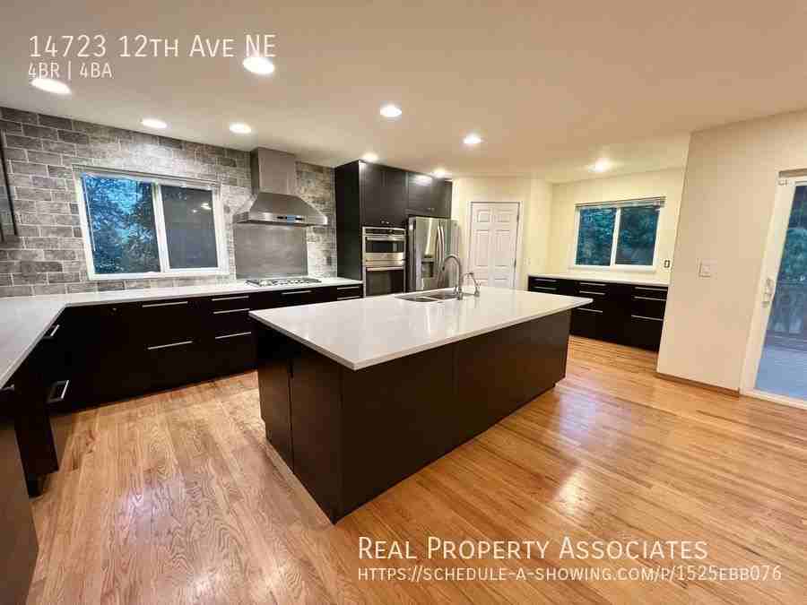 14723 12th Ave Ne - Photo 2 of 24