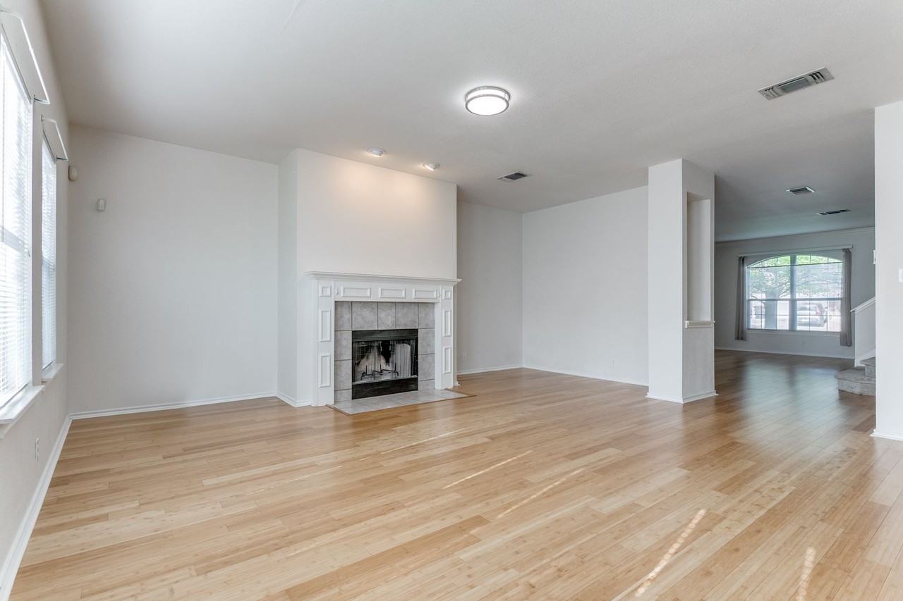 15326 Preston Pass Dr - Photo 5 of 25