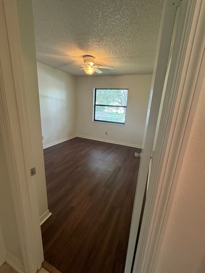 62 Teak Loop - Photo 4 of 8