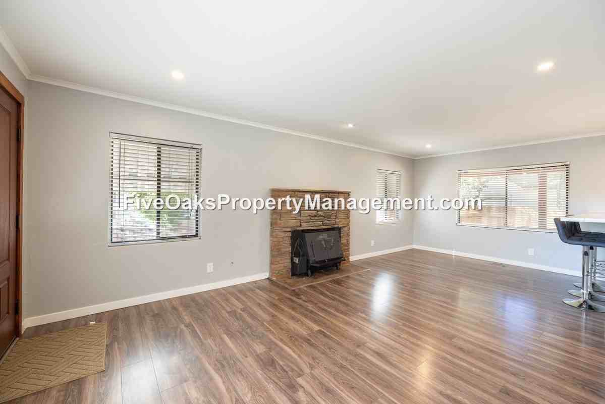 252 Folsom Rd #A - Photo 3 of 24