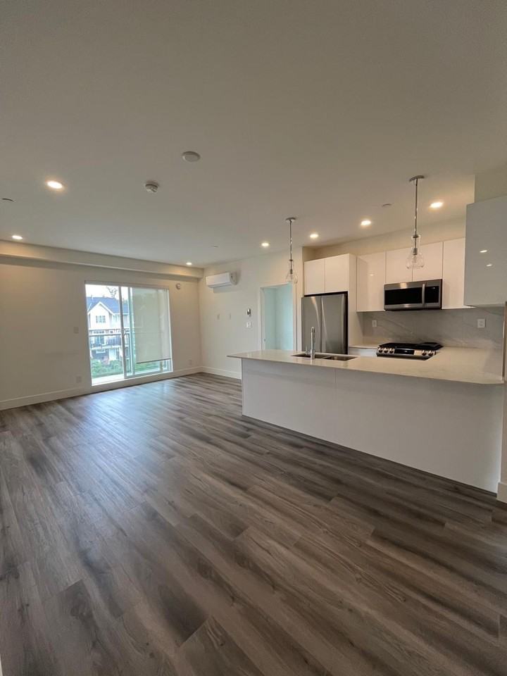 8447 202 Street - Photo 2 of 6