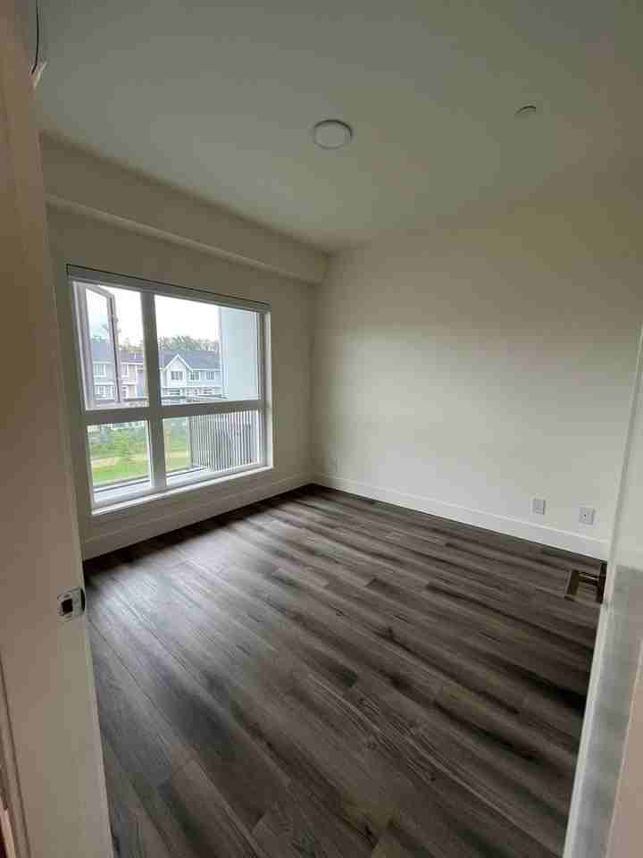 8447 202 Street - Photo 4 of 6