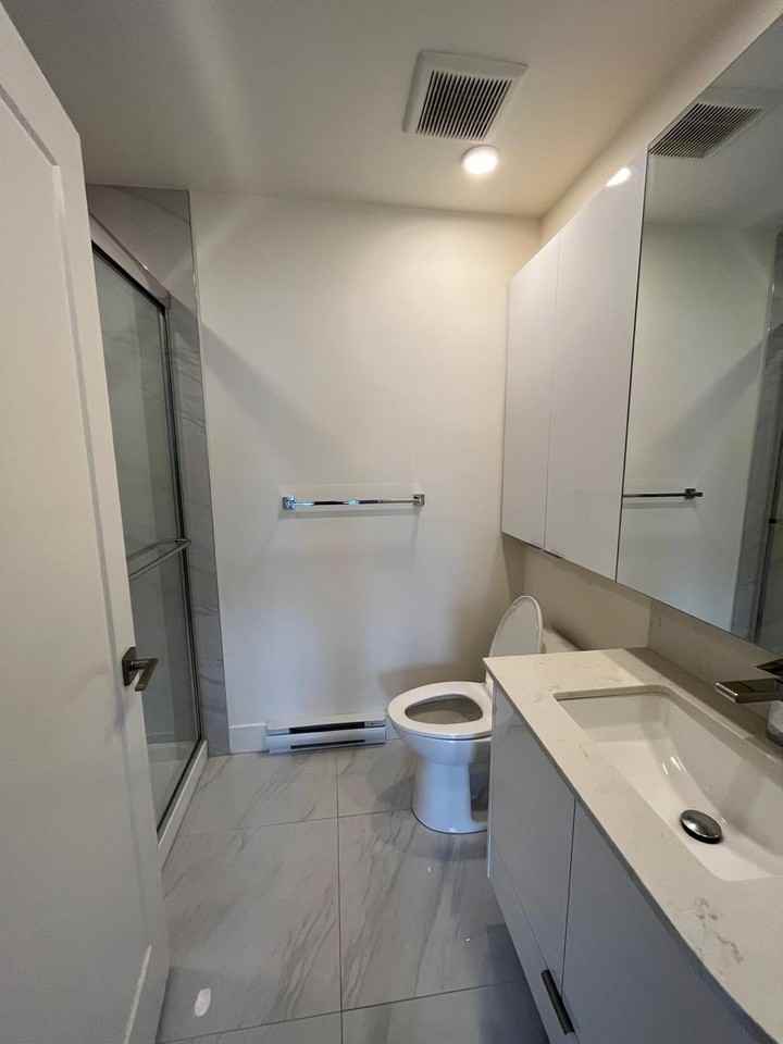8447 202 Street - Photo 5 of 6