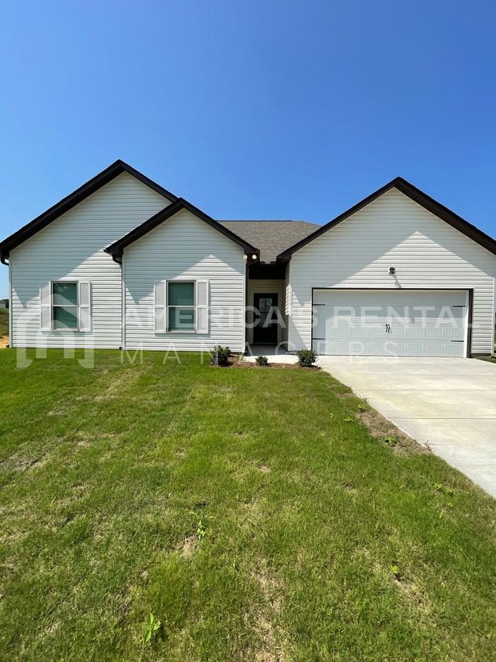 272 Graham Cir - Photo 2 of 41