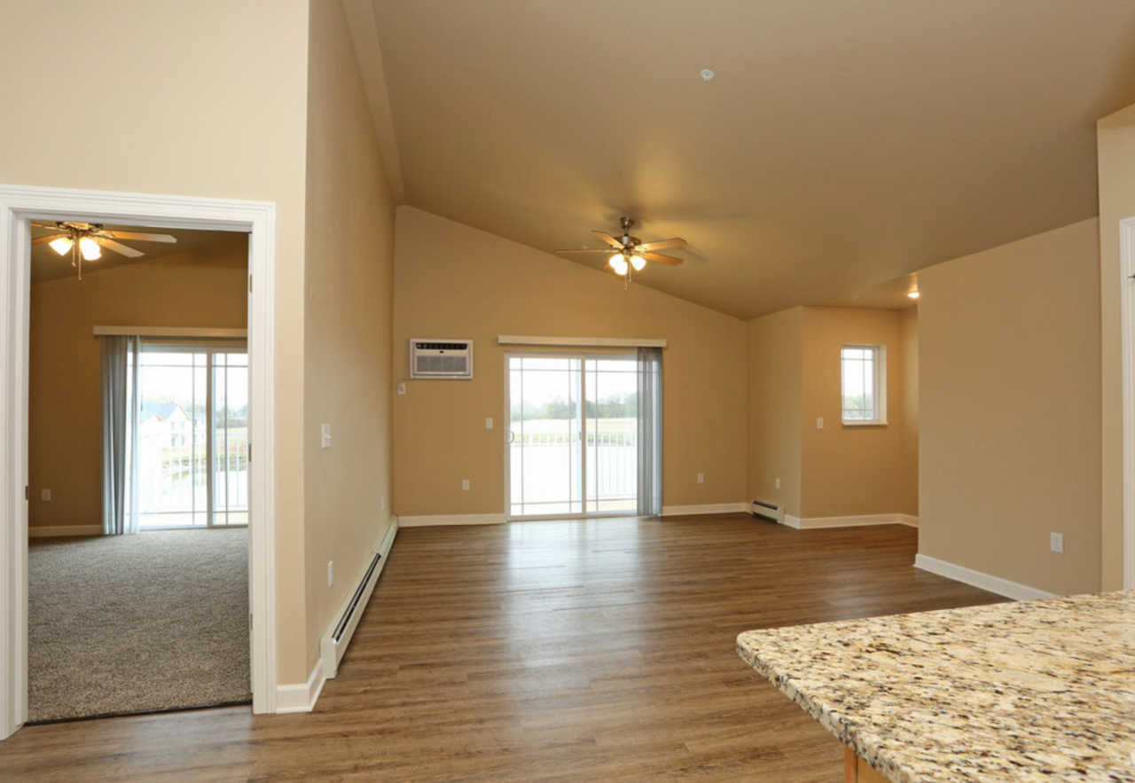 Rock Creek Apartments - Photo 4 of 15
