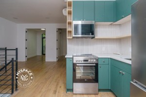 featured image of 1027 Putnam Ave #1C
