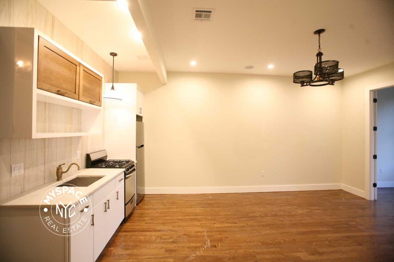 565 Evergreen Ave #2B - Photo 3 of 5