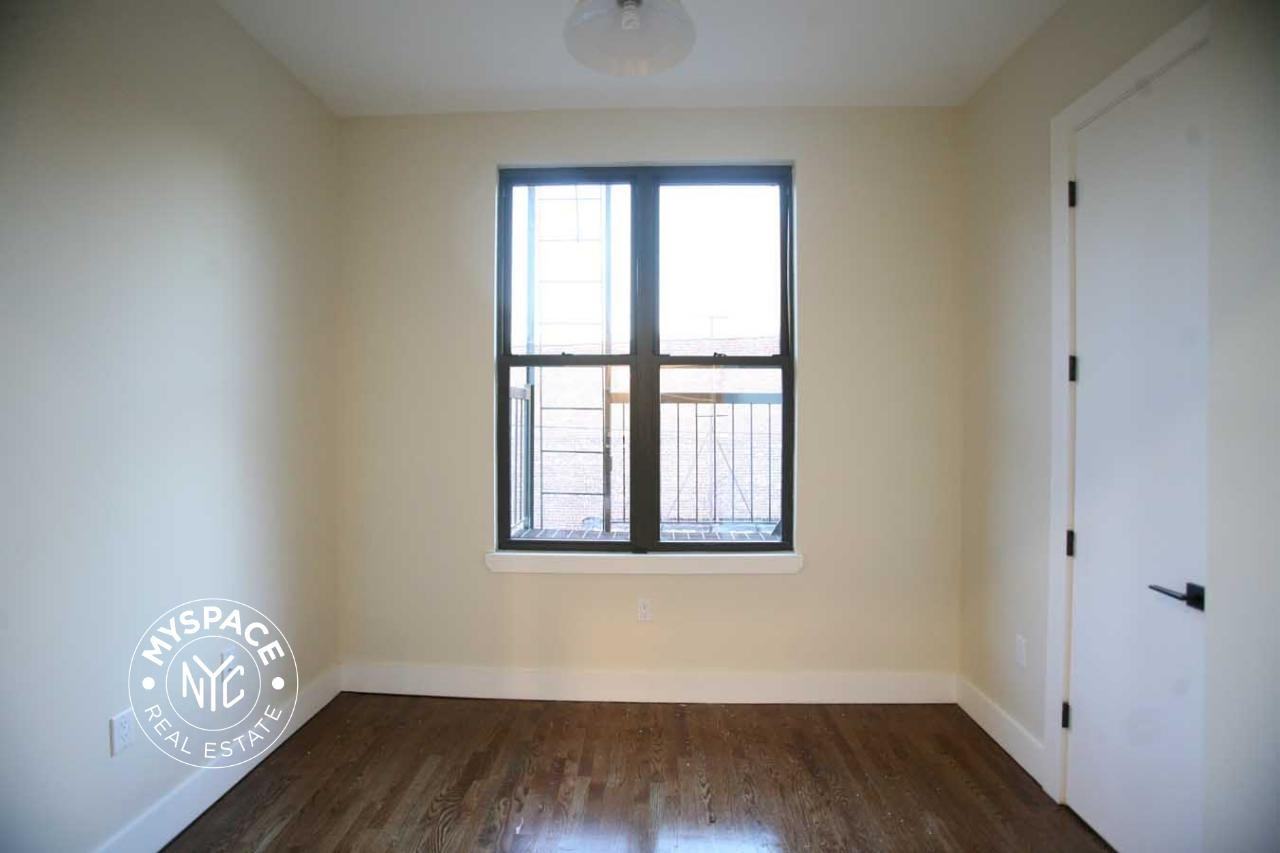 565 Evergreen Ave #2B - Photo 5 of 5