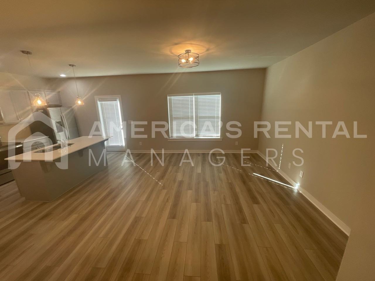 289 Buckhorn Cir - Photo 4 of 32