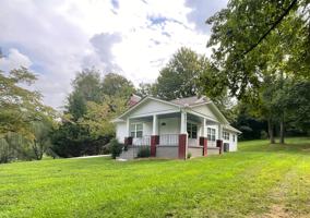 featured image of 1925 Rogers Rd