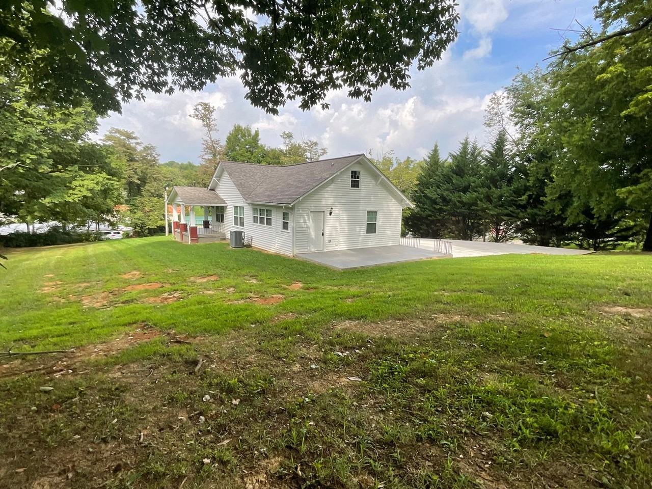 1925 Rogers Rd - Photo 2 of 30