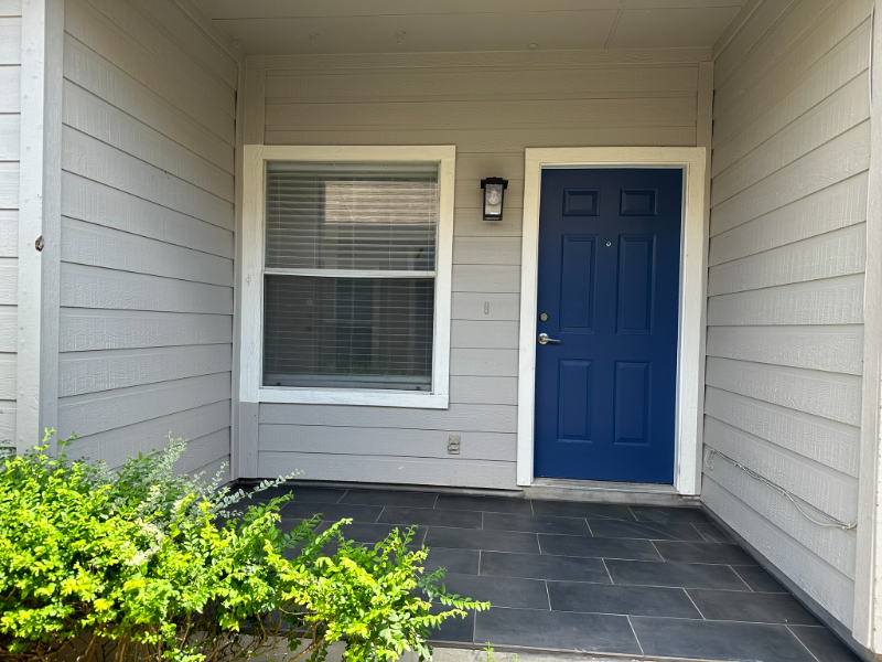 2819 Southampton Way #B - Photo 4 of 14