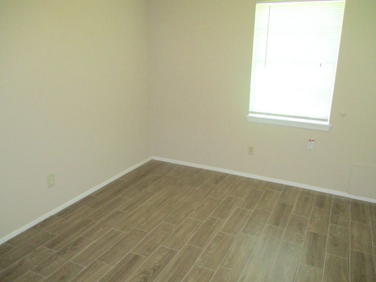 23119 Banquo Dr - Photo 6 of 12