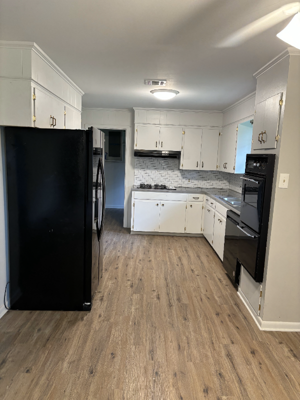 164 Church St - Photo 2 of 15