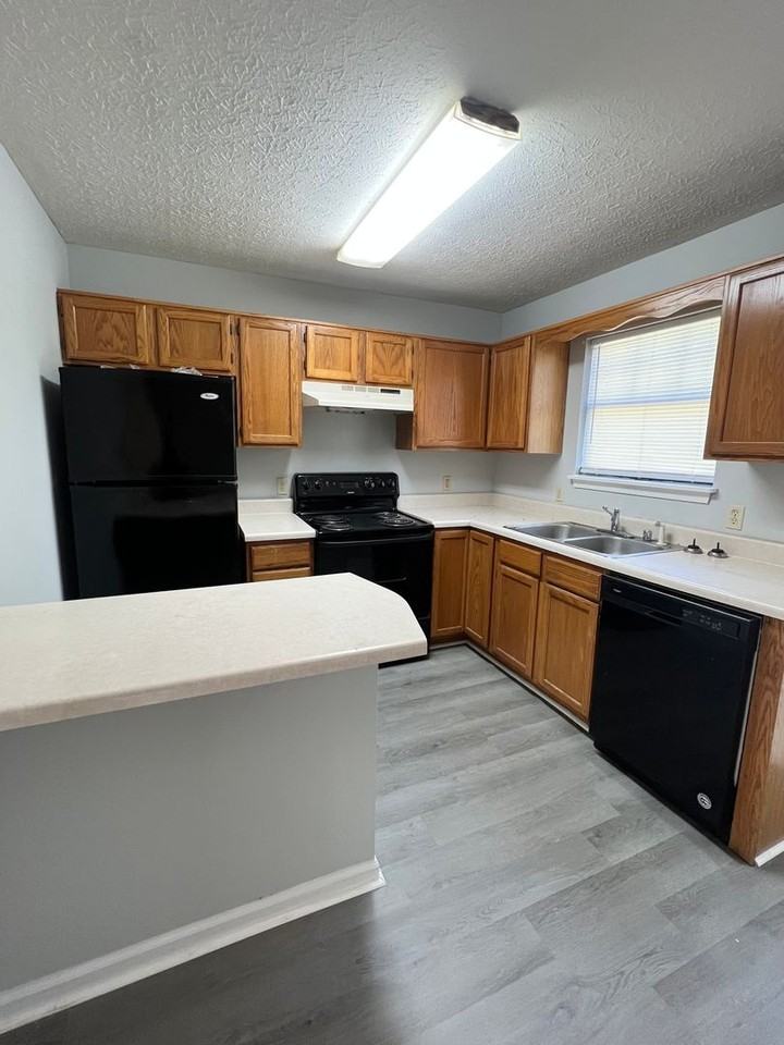 2525 Jersey Court - Photo 3 of 10