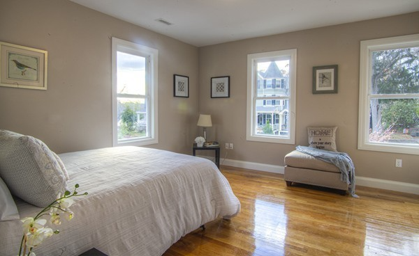 1017 Main St - Photo 2 of 6
