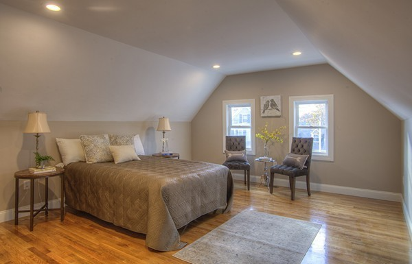 1017 Main St - Photo 3 of 6