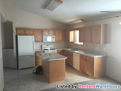 25600 Forest Blvd Ln - Photo 3 of 10