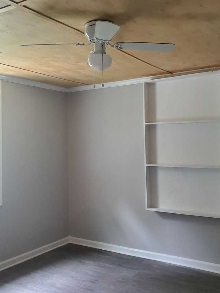 155 Circle Dr - Photo 3 of 11