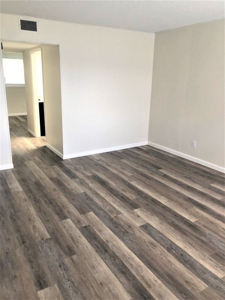332 Old Gray Station Rd #5 - Photo 2 of 10