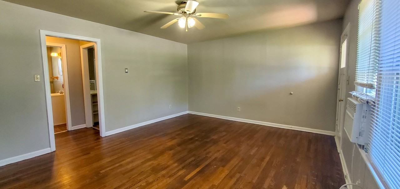 1030 W Wood St - Photo 3 of 27