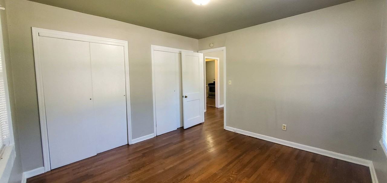 1030 W Wood St - Photo 5 of 27