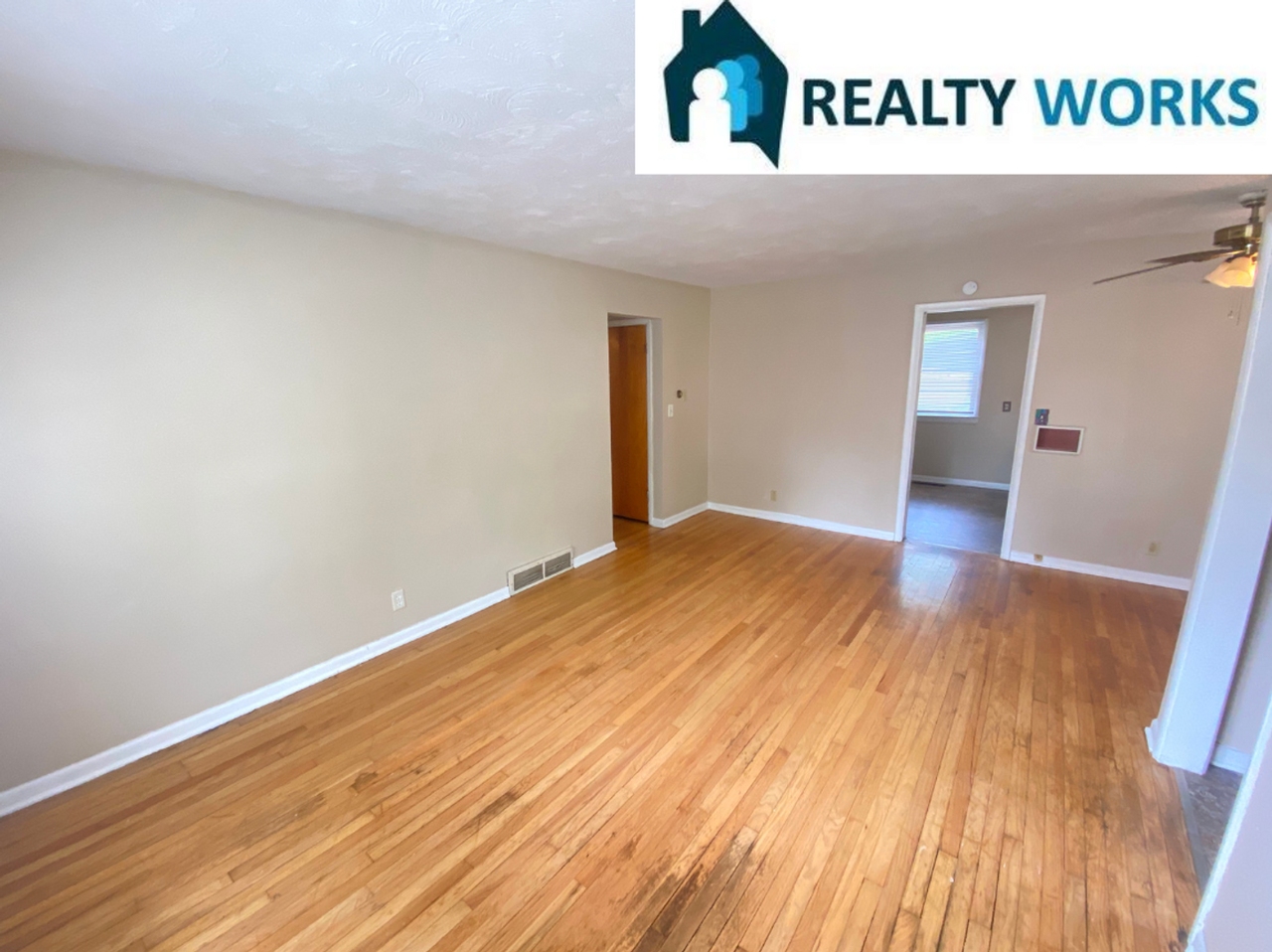 5435 Gladstone St - Photo 4 of 18