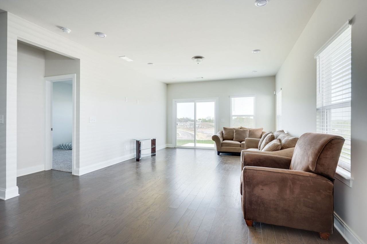 4364 Skyridge Dr - Photo 7 of 33