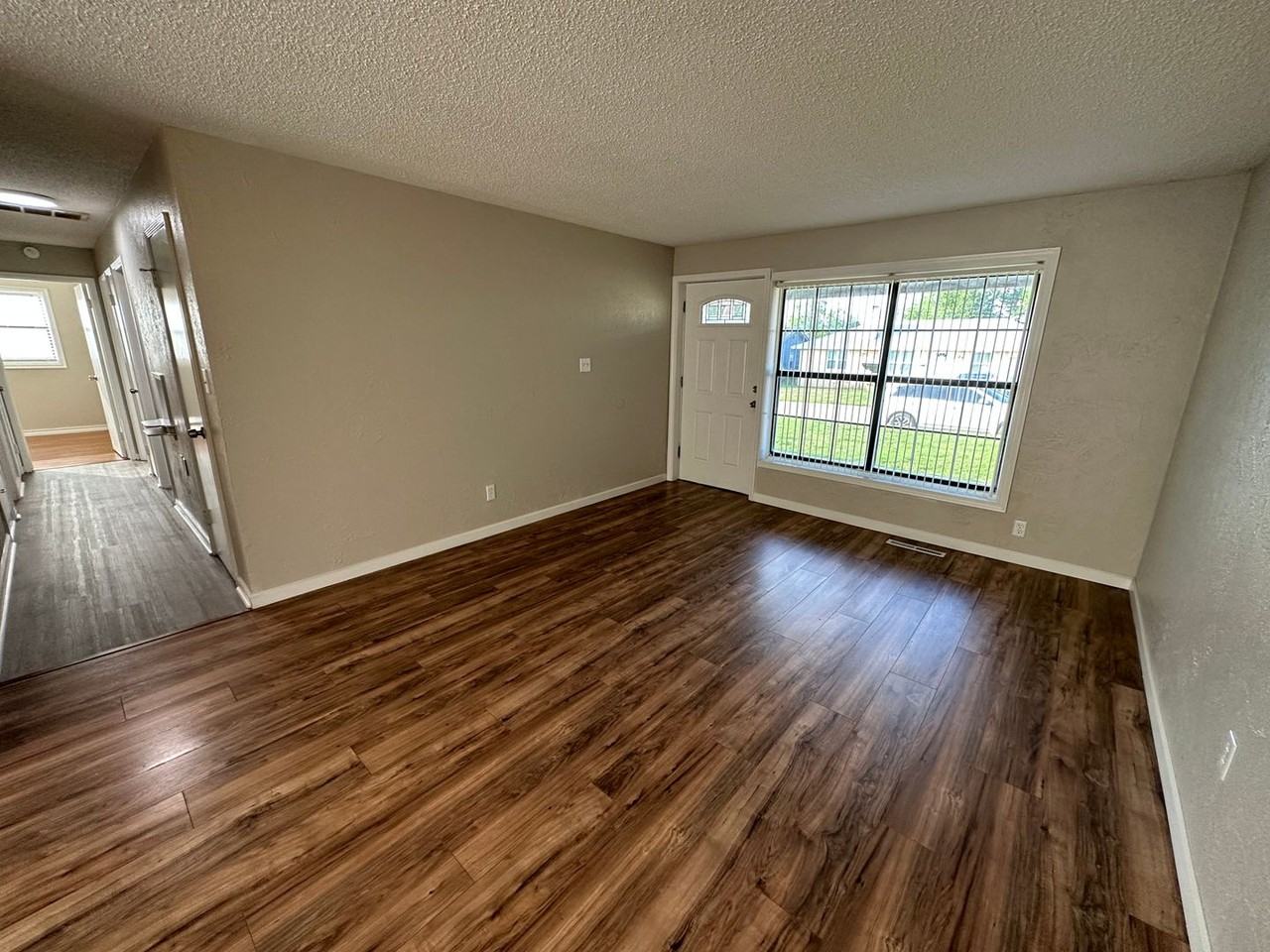 209 Gill Dr - Photo 6 of 27