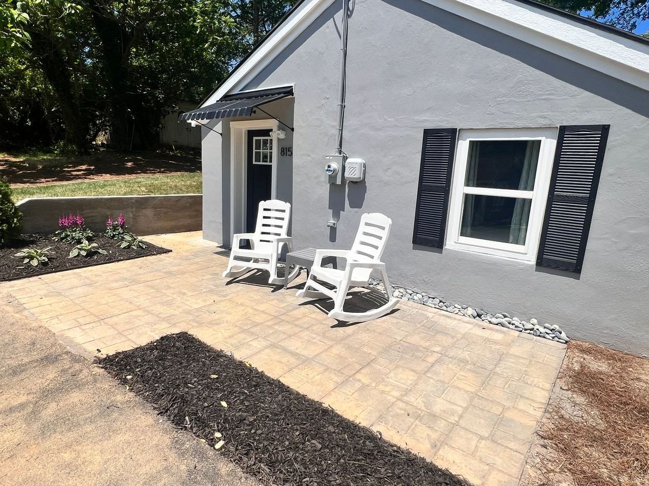 815 College St - Photo 3 of 16