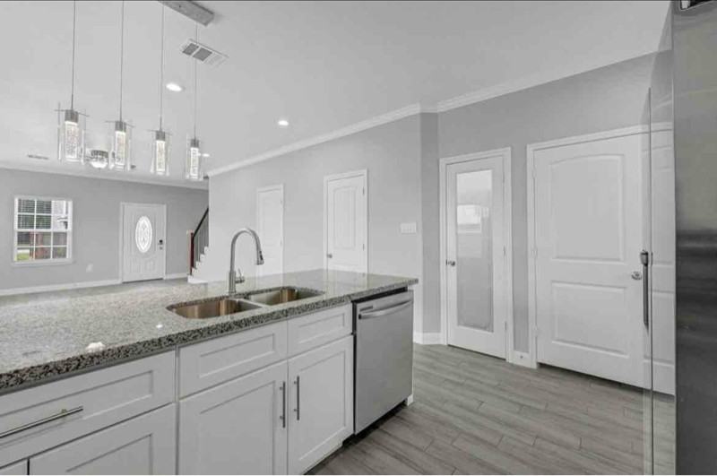 6421 Osprey Dr #D - Photo 3 of 19