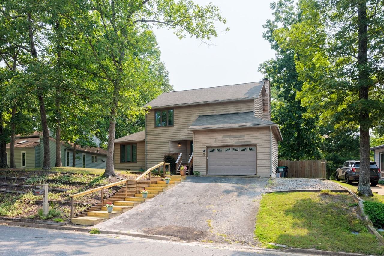 8256 Siege Rd - Photo 3 of 46