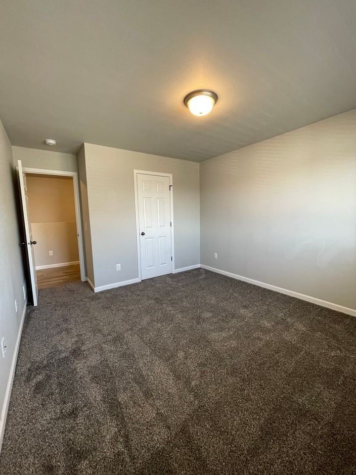 3304 Kenner Loop - Photo 6 of 25