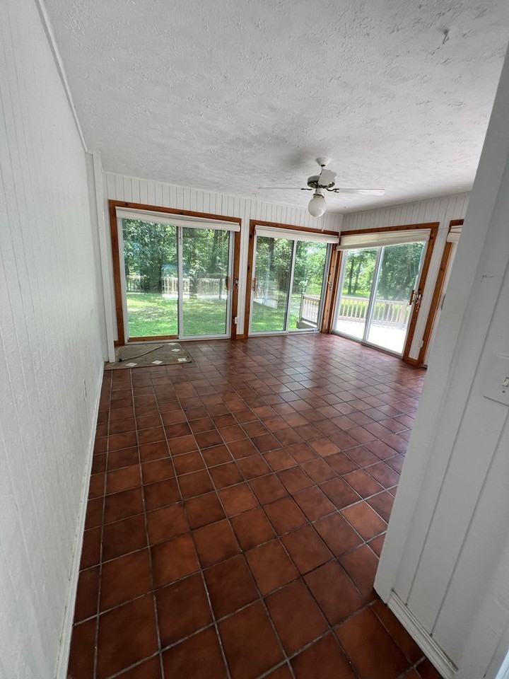 4465 State Highway T - Photo 3 of 31