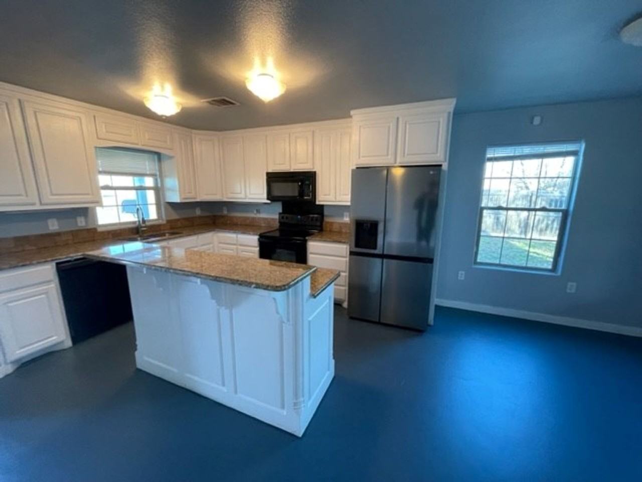 2420 S 12th St - Photo 3 of 16