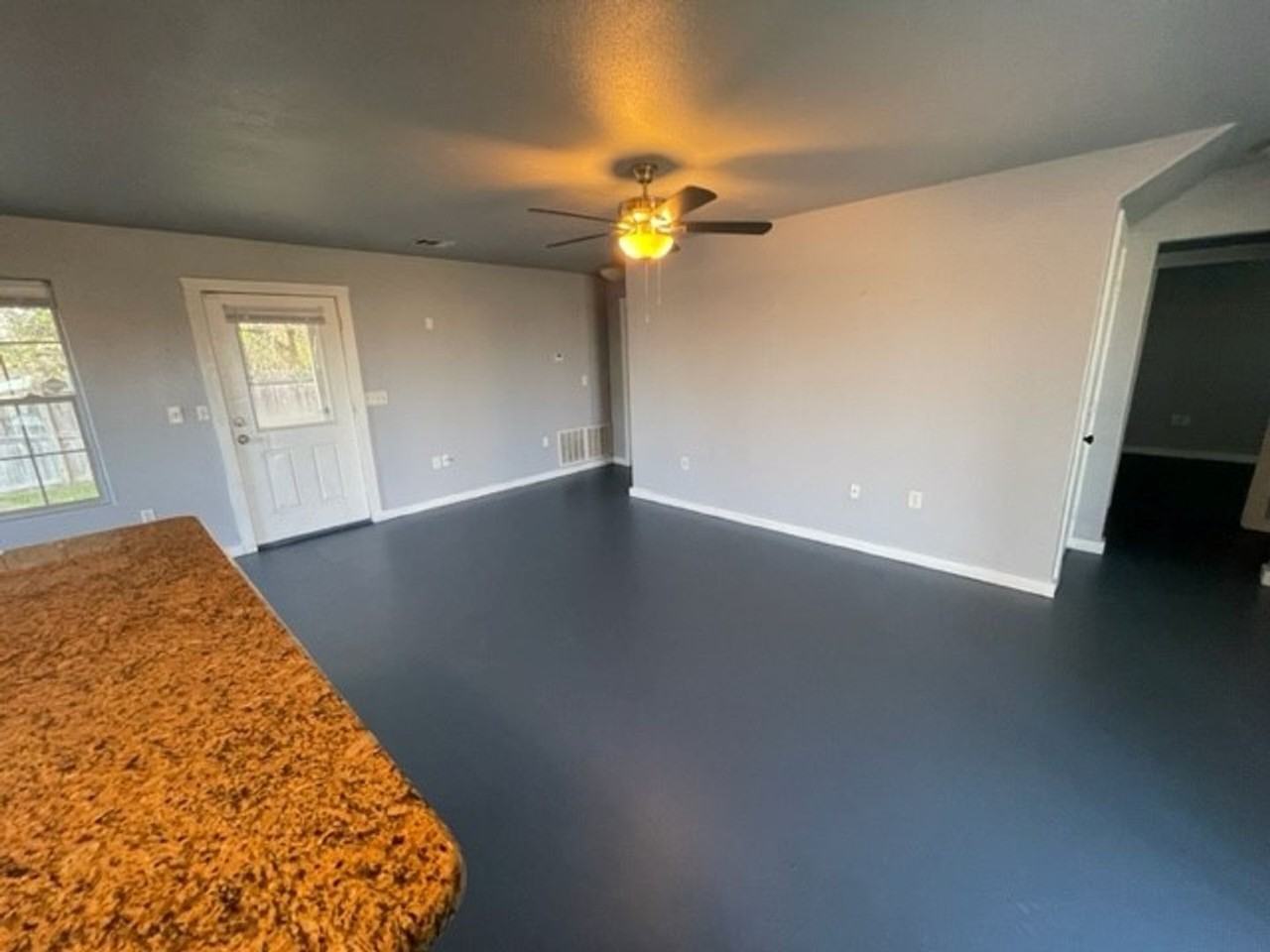 2420 S 12th St - Photo 4 of 16